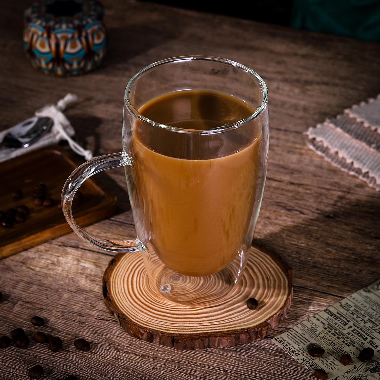 600ml double‑walled borosilicate glass designed for hot and cold drinks.